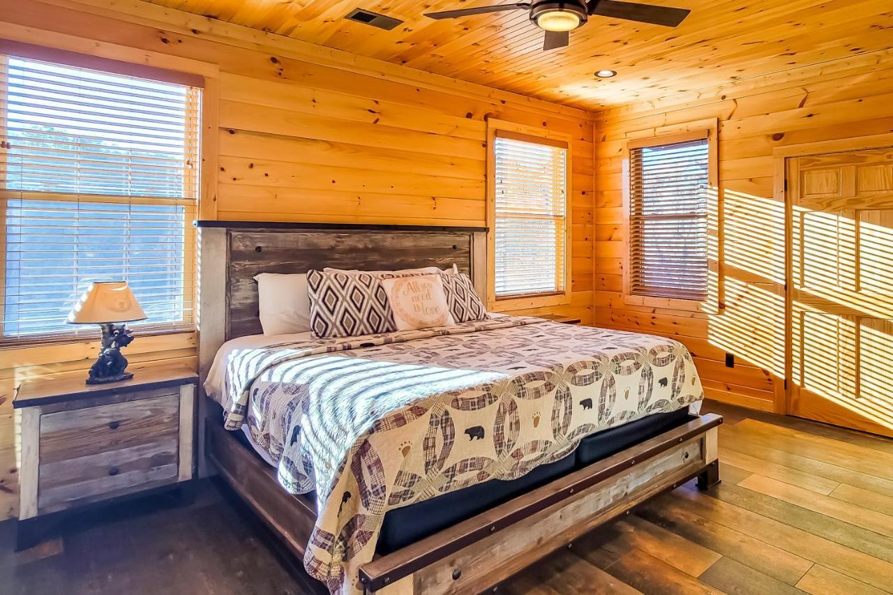 3 Lazy Bears Chalet Gatlinburg Eksteriør billede
