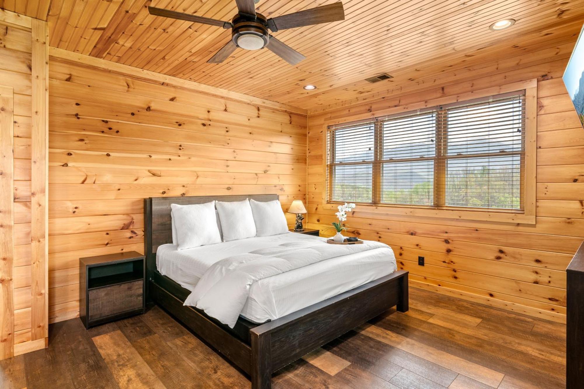 3 Lazy Bears Chalet Gatlinburg Eksteriør billede